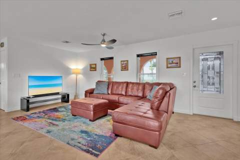 611 SE Harborview Drive, Port St. Lucie FL - photo 10 of 87