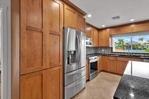 611 SE Harborview Drive, Port St. Lucie FL - photo 19 of 87