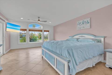 611 SE Harborview Drive, Port St. Lucie FL - photo 23 of 87