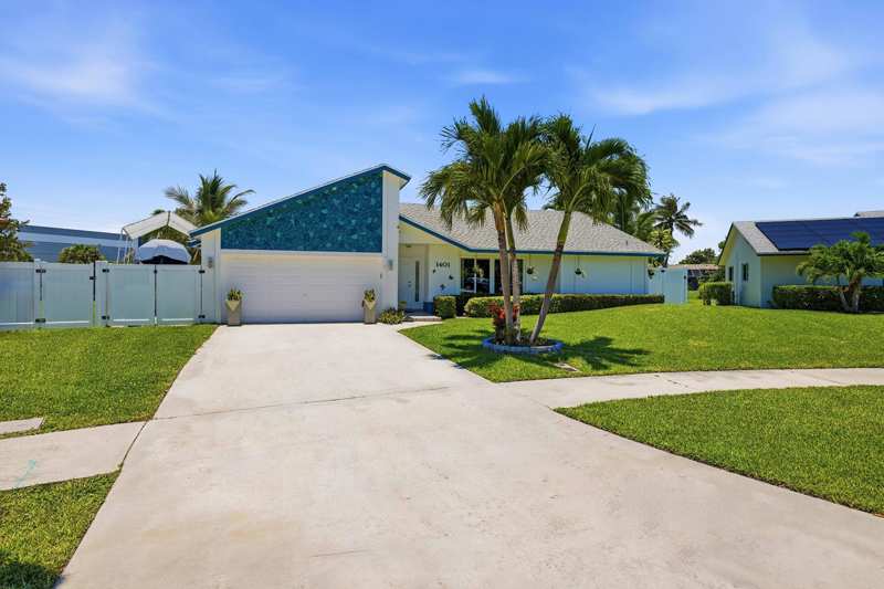 3 bedroom Single Family Residence at 1401 SW 28th Terrace, Crystal Heights, Deerfield Beach — photo 1