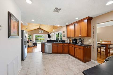 1401 SW 28th Terrace, Deerfield Beach FL - photo 18 of 53