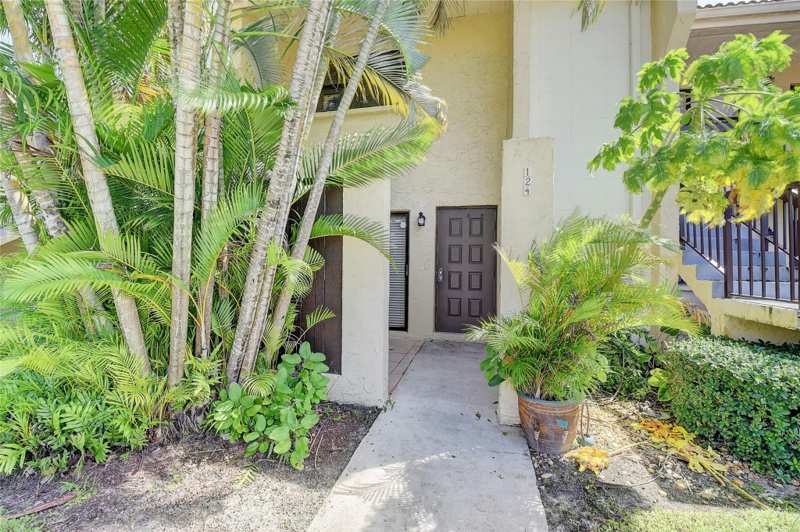2 bedroom Townhouse at 22435 SW 61st Way #124, Vallhala Village Condo, Boca Raton — photo 1