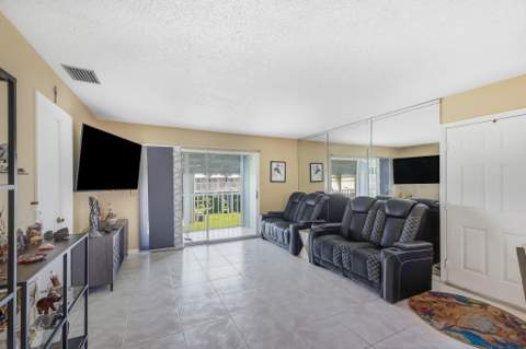 191 SE Village Drive #191, Port St. Lucie FL - photo 7 of 31