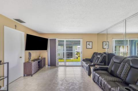191 SE Village Drive #191, Port St. Lucie FL - photo 8 of 31