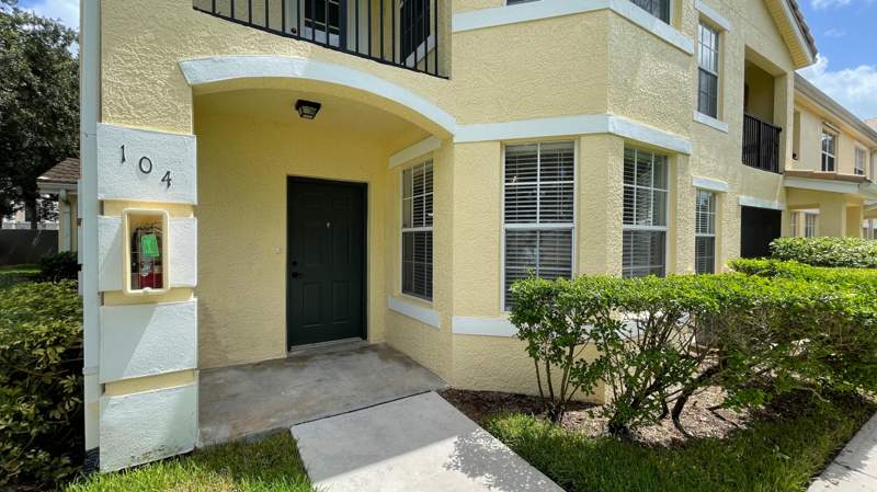 2 bedroom Condominium at 170 SW Peacock Boulevard #36-104, The Belmont II At St Lucie West, A Condominium, Port St. Lucie — photo 2