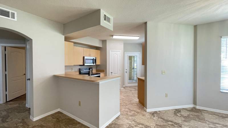 2 bedroom Condominium at 170 SW Peacock Boulevard #36-104, The Belmont II At St Lucie West, A Condominium, Port St. Lucie — photo 5