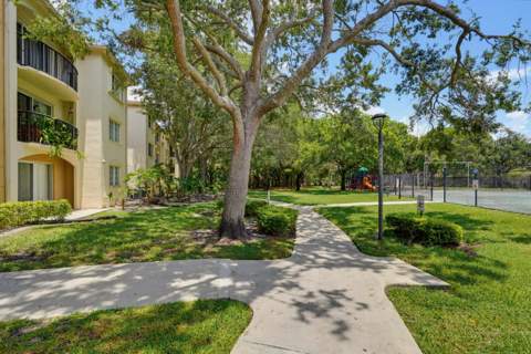400 N Crestwood Ct Court #417, Royal Palm Beach FL - photo 24 of 45