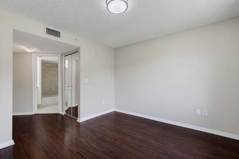 400 N Crestwood Ct Court #417, Royal Palm Beach FL - photo 17 of 45