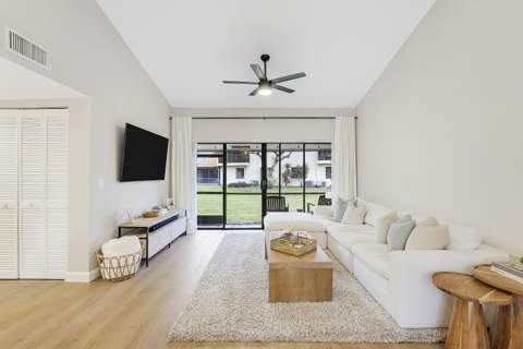 11 Vía De Casas Sur, Boynton Beach FL - photo 7 of 34