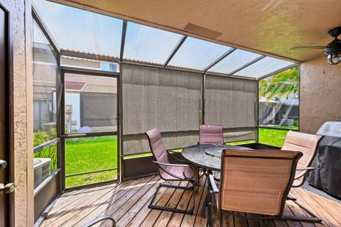 1227 Sussex Drive, North Lauderdale FL - photo 7 of 30