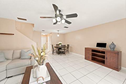 1227 Sussex Drive, North Lauderdale FL - photo 12 of 30