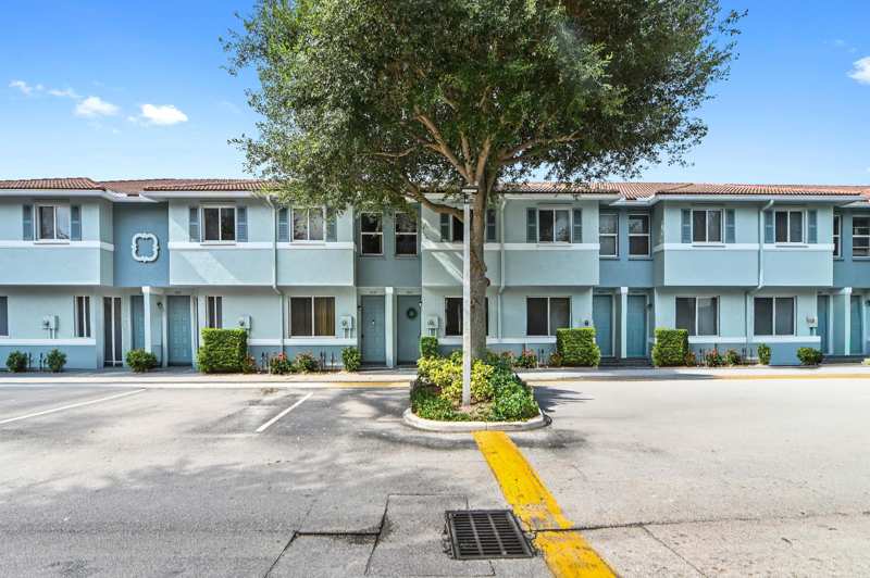 3 bedroom Townhouse at 1941 Gardenia Court, Sonoma Bay, Riviera Beach — photo 1