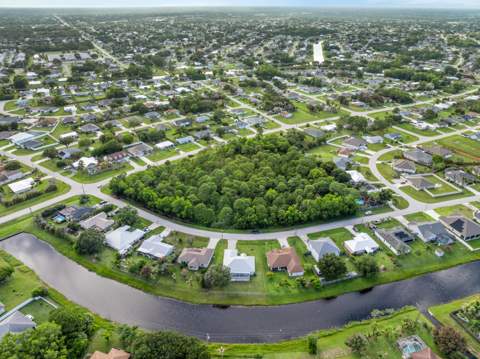 2367 SE Rock Springs Drive, Port St. Lucie FL - photo 14 of 45