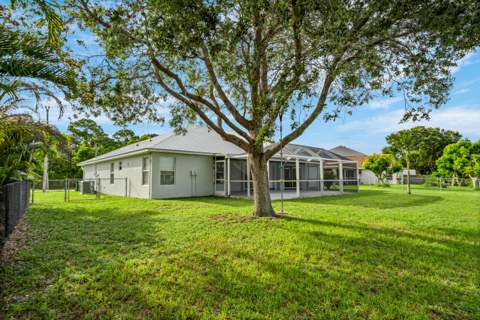 2367 SE Rock Springs Drive, Port St. Lucie FL - photo 16 of 45