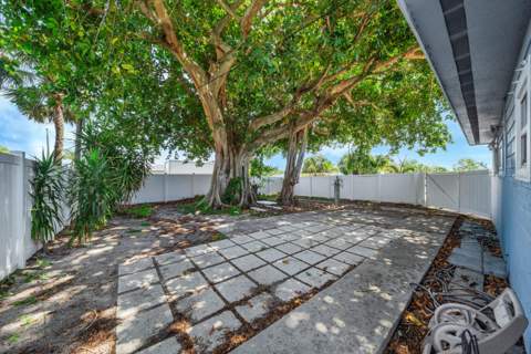 5409 Western Avenue, West Palm Beach FL - photo 17 of 55