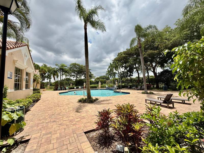 3 bedroom Townhouse at 1739 Village Boulevard #101, Milano Condo, West Palm Beach — photo 4