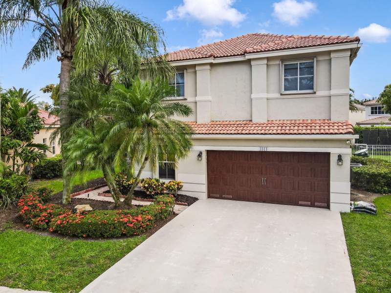 5 bedroom Single Family Residence at 4411 Stone Ridge Way, Sectors 9 And 10-Parcel H, Weston — photo 4