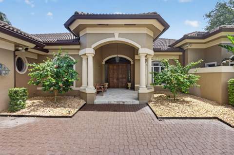 2773 Tecumseh Drive, West Palm Beach FL - photo 7 of 93