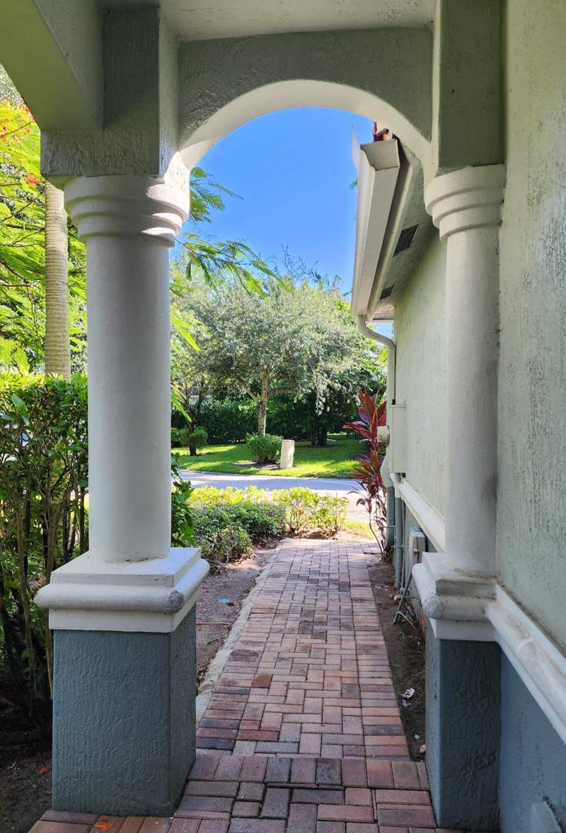 3 bedroom Townhouse at 2124 Oakmont Drive, Thousand Oaks, Riviera Beach — photo 3