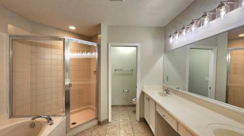 2124 Oakmont Drive, Riviera Beach FL - photo 15 of 25
