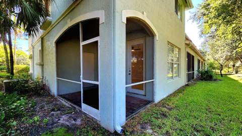 2124 Oakmont Drive, Riviera Beach FL - photo 23 of 25