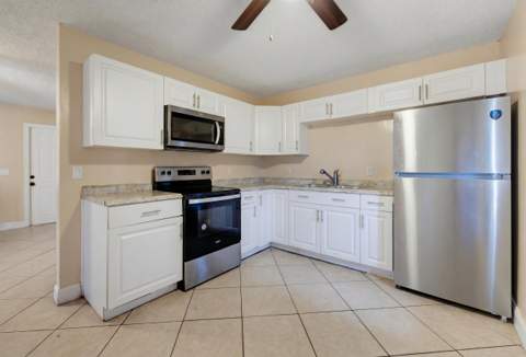 1525 W 17th Street, Riviera Beach FL - photo 8 of 21