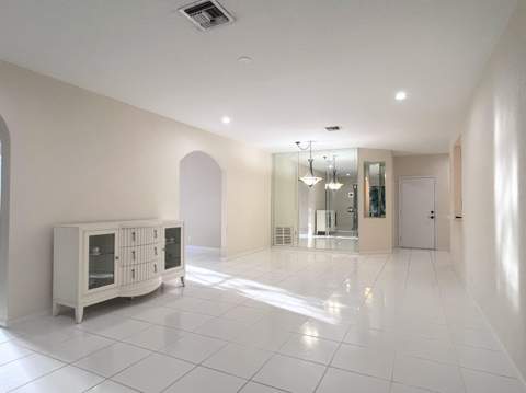 7910 Laina Lane #2, Boynton Beach FL - photo 6 of 55