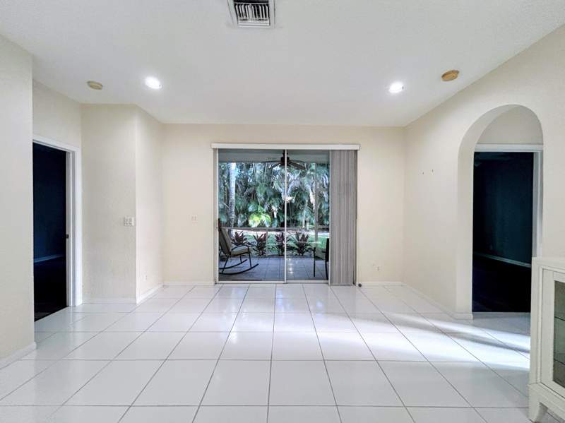 3 bedroom Condominium at 7910 Laina Lane #2, Grove Village Condo, Boynton Beach — photo 3