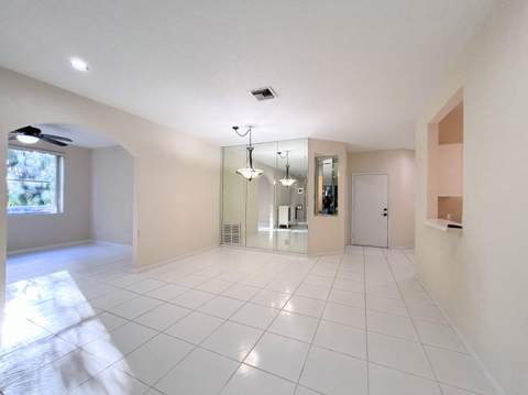 7910 Laina Lane #2, Boynton Beach FL - photo 7 of 55