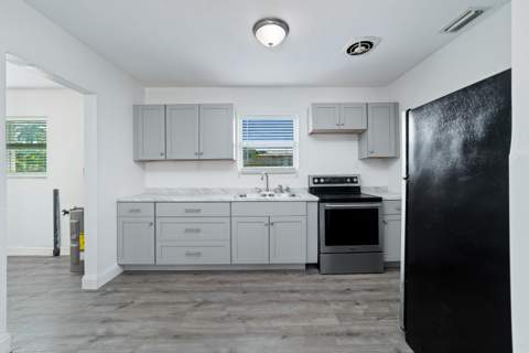 317 NW 14th Street, Belle Glade FL - photo 6 of 28