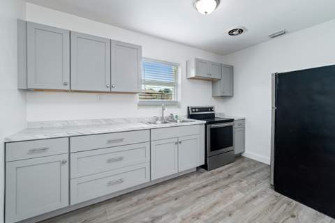 317 NW 14th Street, Belle Glade FL - photo 7 of 28