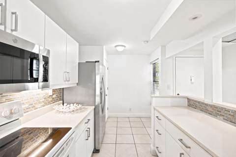 8 Royal Palm Way #3020, Boca Raton FL - photo 10 of 37