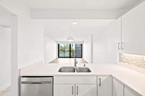8 Royal Palm Way #3020, Boca Raton FL - photo 11 of 37