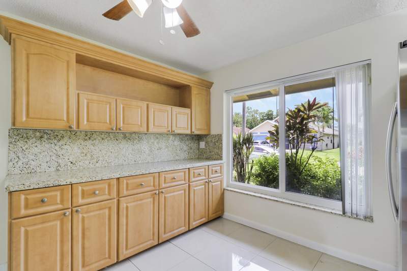 3 bedroom Single Family Residence at 5373 Gene Circle, Summit Pines Unit 2, West Palm Beach — photo 5