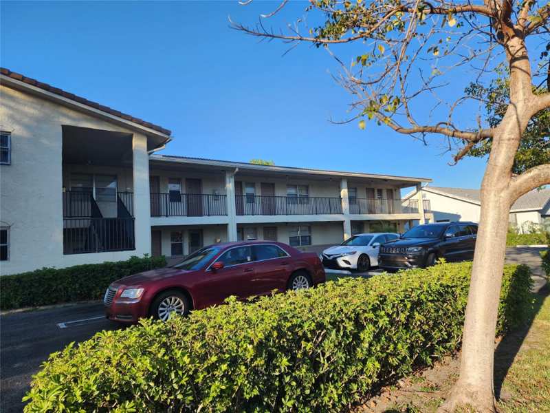 2 bedroom Condominium at 8705 NW 38th Drive #7b, 8705 Hampshire Dr Condo, Coral Springs — photo 1