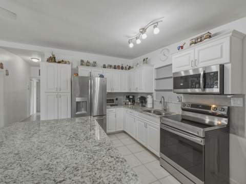 754 Hibiscus Drive, Royal Palm Beach FL - photo 8 of 36