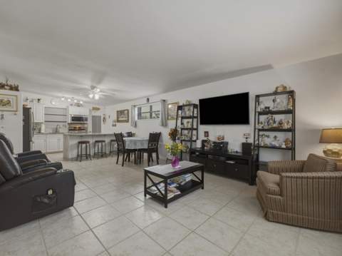 754 Hibiscus Drive, Royal Palm Beach FL - photo 13 of 36