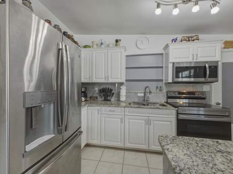 754 Hibiscus Drive, Royal Palm Beach FL - photo 17 of 36