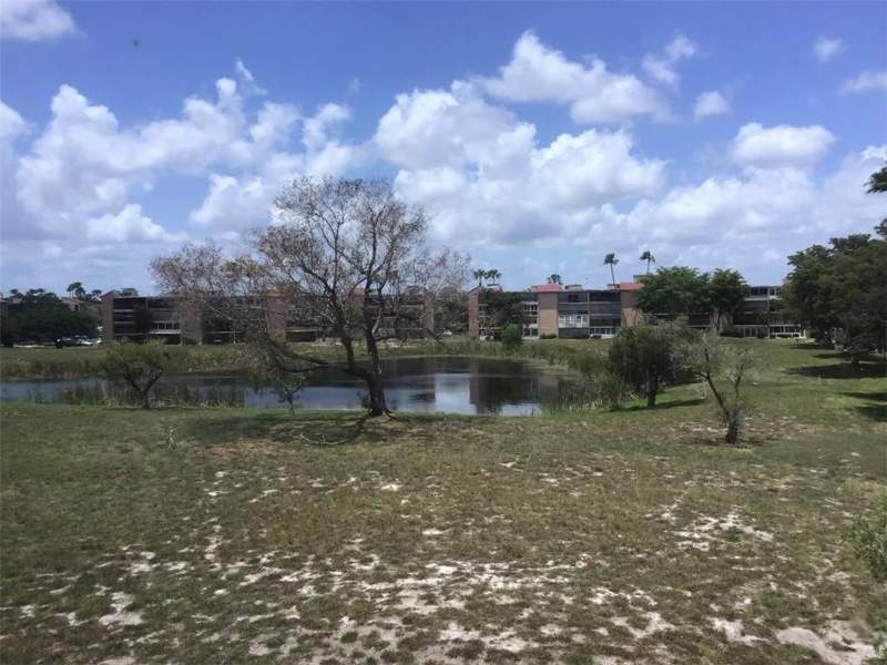 2 bedroom Condominium at 7301 NW 1st Street #406, Palm Lakes Condo, Margate — photo 5