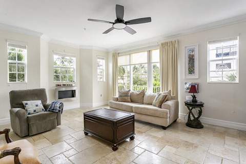 2725 NE 8th Avenue #118, Wilton Manors FL - photo 13 of 30