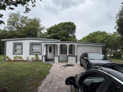 440 Tulip Tree Drive, Lake Worth FL - photo 15 of 24