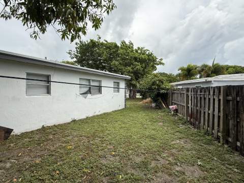 440 Tulip Tree Drive, Lake Worth FL - photo 22 of 24