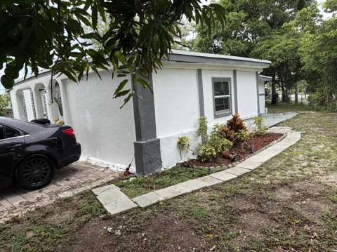 440 Tulip Tree Drive, Lake Worth FL - photo 23 of 24