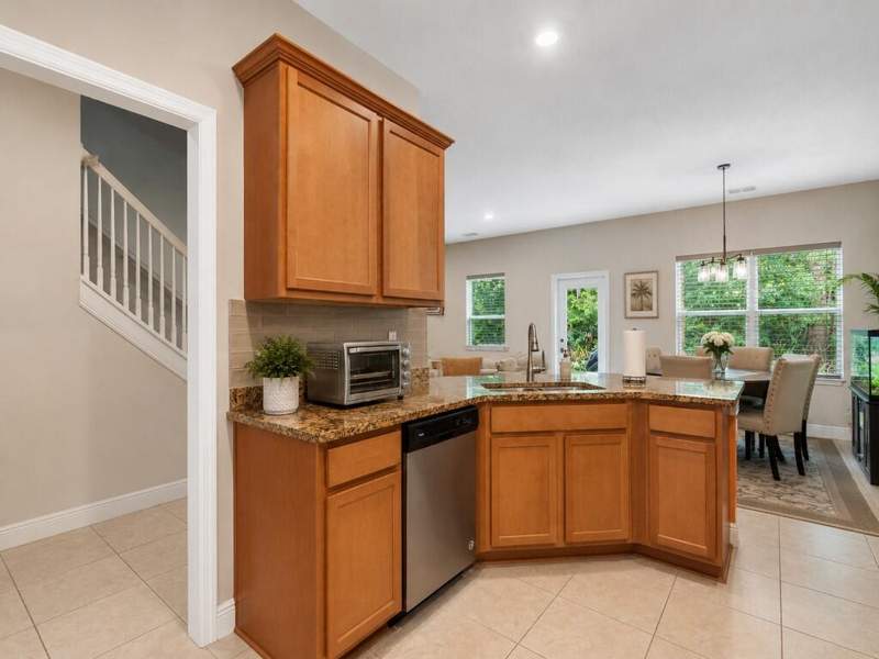 5 bedroom Single Family Residence at 710 NE Turtleback Trail, River Place, Port St. Lucie — photo 5