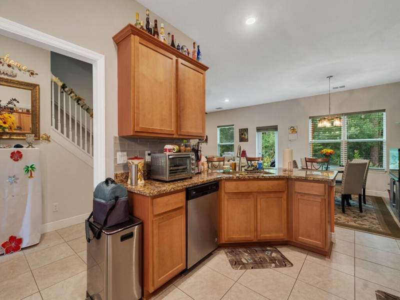 5 bedroom Single Family Residence at 710 NE Turtleback Trail, River Place, Port St. Lucie — photo 4