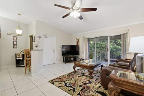 13811 Oneida Drive #F2, Delray Beach FL - photo 8 of 25