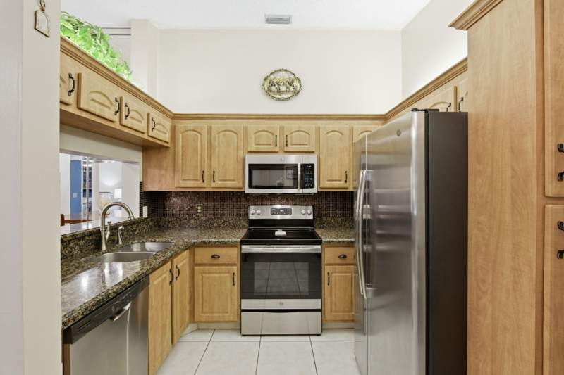 2 bedroom Condominium at 13811 Oneida Drive #F2, Pine Ridge At Delray Beach Condo, Delray Beach — photo 4