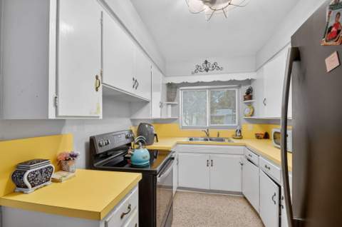 338 Edmor Road, West Palm Beach FL - photo 7 of 28