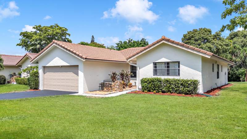 3 bedroom Single Family Residence at 1273 Spring Circle Drive, Spring Circle Villas, Coral Springs — photo 3