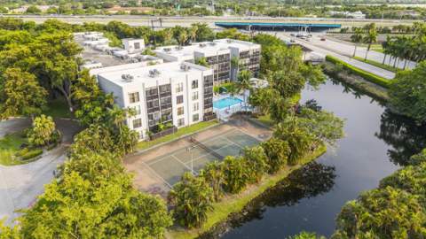 1021 Mockingbird Lane #211, Plantation FL - photo 10 of 33